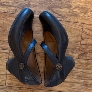 Classic Black Women's Mary Jane Shoes Naturalizer